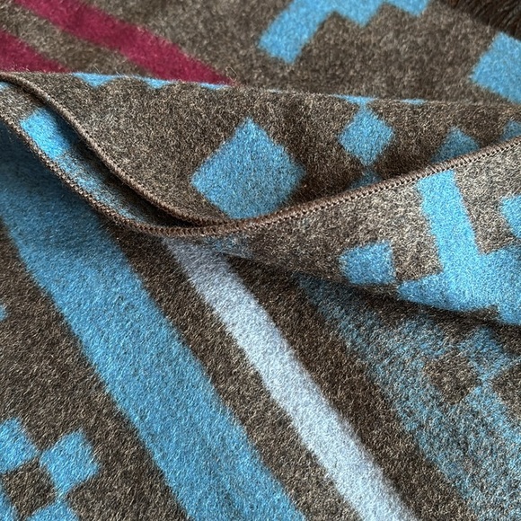 Light of Snow NWT Mulberry Silk Scarf Blue Gray Maroon Geometric Print Fringe - Picture 11 of 13